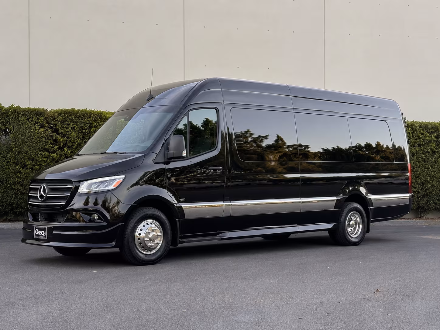 find the perfect transportation for your next airport transfer 2